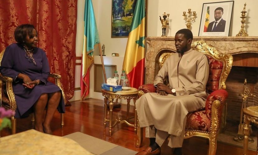 PARIS : Le Chef de l&rsquo;État Bassirou Diomaye a reçu la Secrétaire générale de la Francophonie.