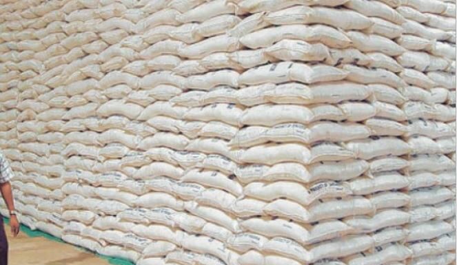 Pénurie de sucre sur le marché : le Ministère de l’Industrie et du Commerce rassure