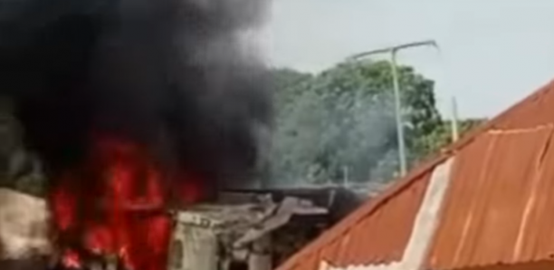 Bignona : Un camion d’une entreprise d’eau prend feu