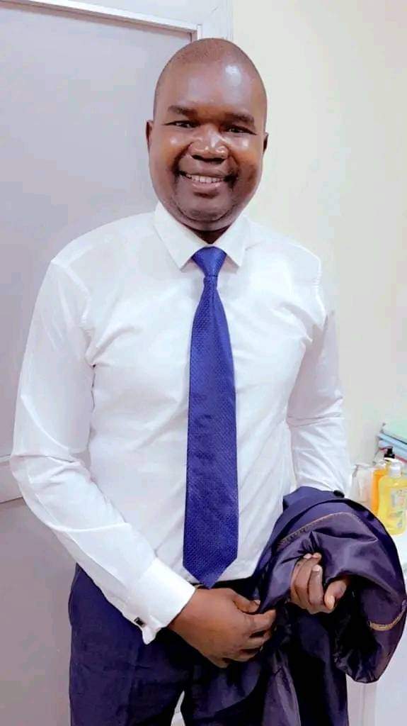Contribution : « La politique est tellement faite  d’ambitions qu’il est difficile d’y trouver deux esprits pensant la même chose ».( Par Moustapha Wade)
