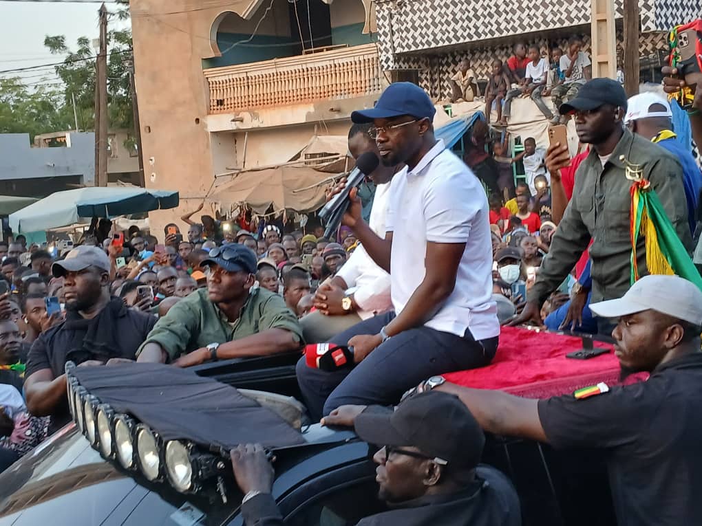 Bakel: Ousmane Sonko draine une foule exceptionnelle et promet…
