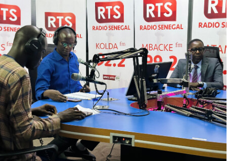 Pape Alé Niang dénonce la gestion financière de la RTS sous Racine Talla et annonce une enquête de l&rsquo;IGE