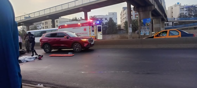 Croisement Camberène : Un conducteur de moto tué dans une collision impliquant un 4×4 et un bus