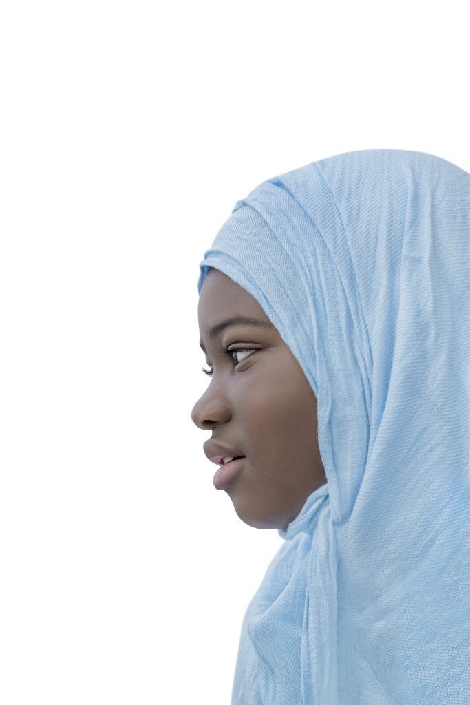 Voile à l&rsquo;École : Entre principes républicains et réalités socioculturelles, quelle voie de Sagesse ?( Par Magued Wade )