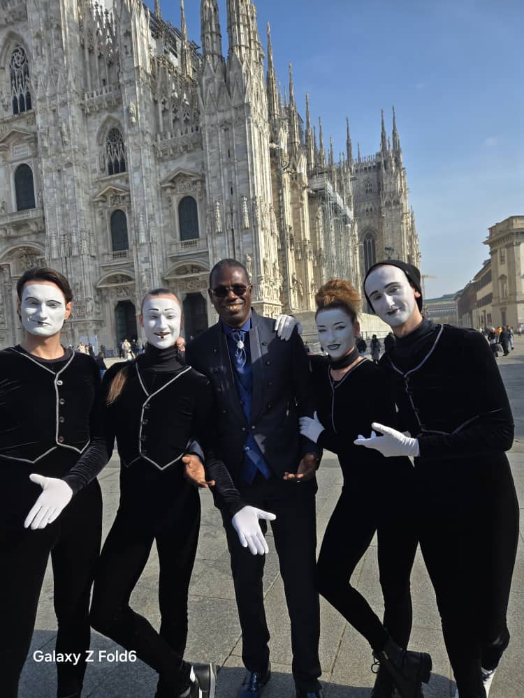 Italie : Cheikh Abdou Bara Doli immortalise son séjour dans les rues de Milan