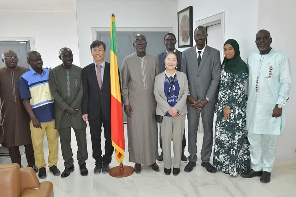 Coopération Sénégal-Japon : Le Ministre Moustapha Ndiek Sarré reçoit une délégation de la JICA