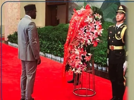 Ousmane Sonko rend hommage à Mao et appelle à s’inspirer de l’histoire des transformations socio-économiques de la Chine