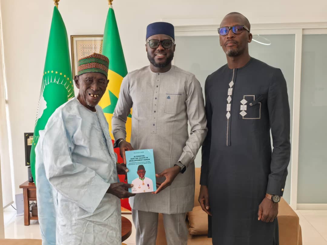 Le Président El Malick Ndiaye reçoit les Doyens Kassé et Kane : Échange sur l’Héritage Patriotique et la Souveraineté Nationale
