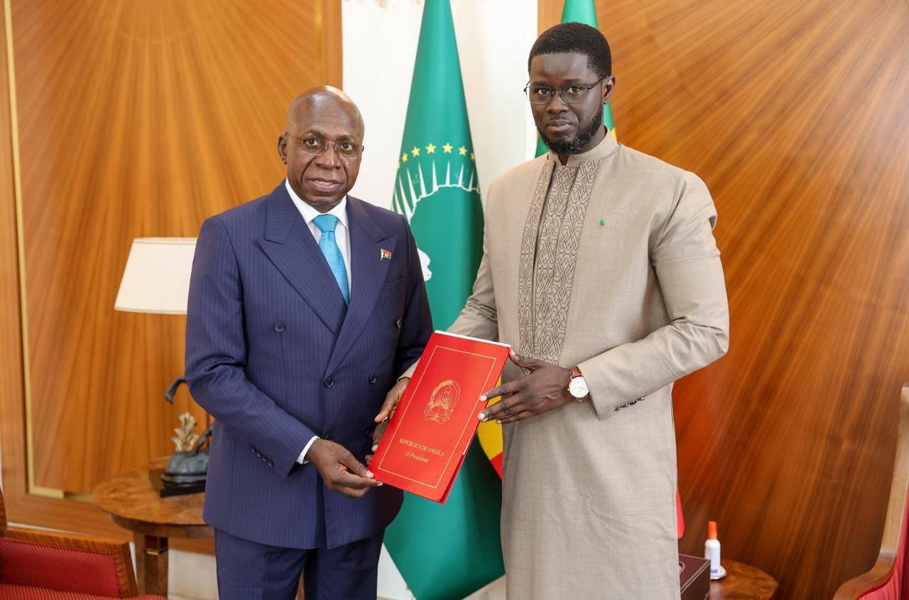 Renforcement des relations Sénégal–Angola : Tété António reçu par le Président Diomaye Faye