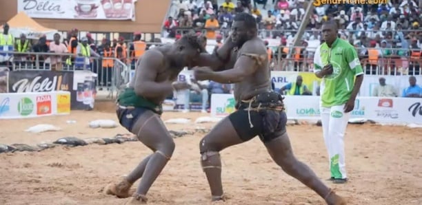 Siteu vs Balla Gaye 2: L&rsquo;arbitre du combat brise le silence et fait une surprenante révélation sur la chute de Balla Gaye 2
