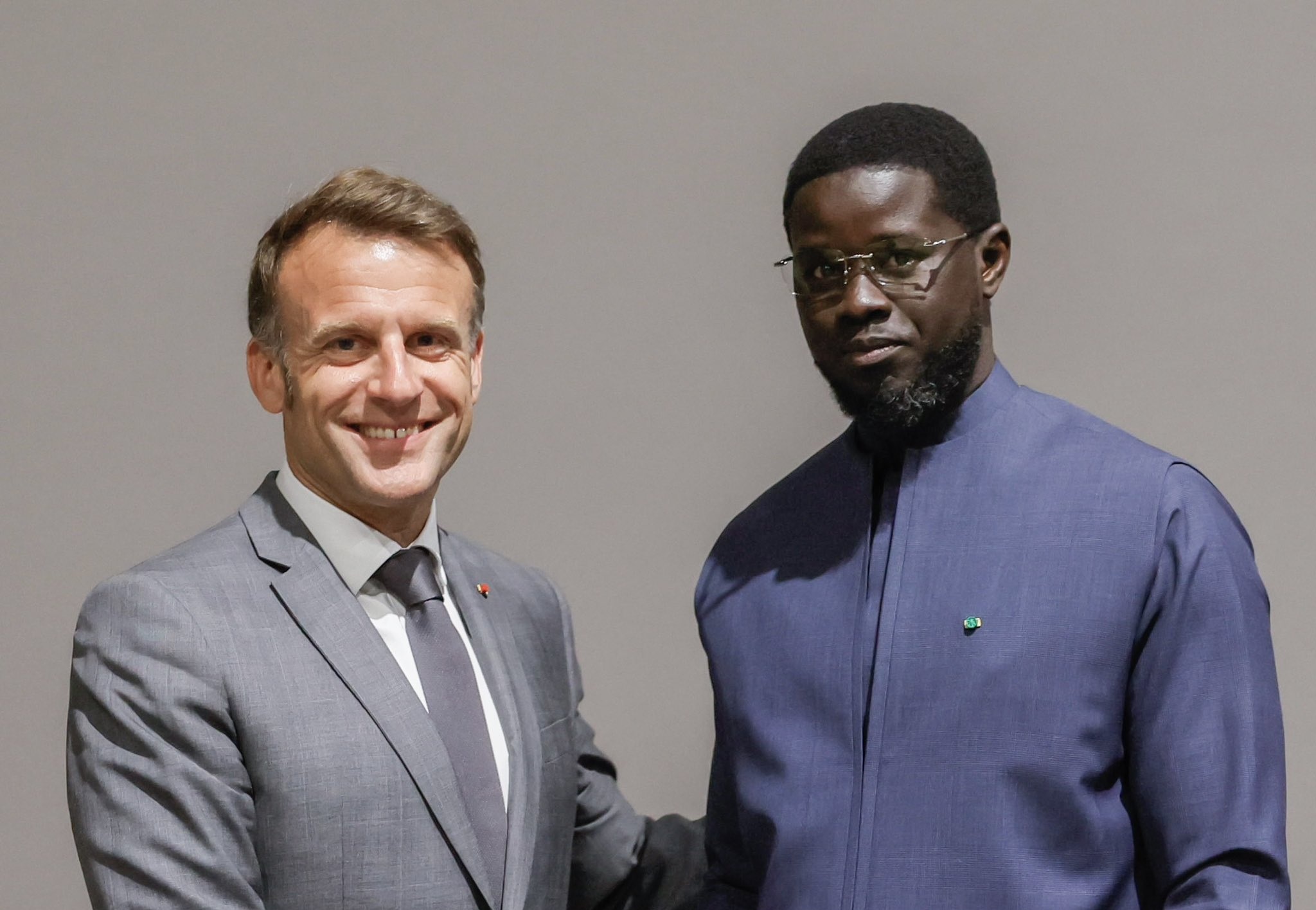Séville : le président Macron évoque un nouveau cap dans les relations franco-sénégalaises