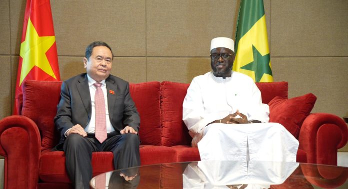 Visite officielle : le Président de l’Assemblée nationale du Vietnam accueilli à Dakar