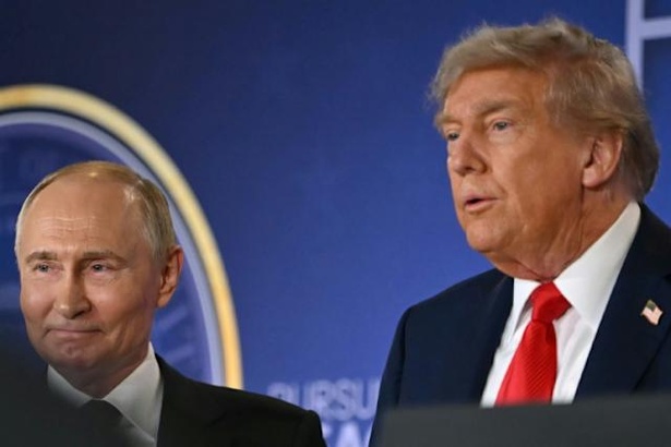 Pétrole : Trump renonce à surtaxer la Chine après ses discussions avec Poutine