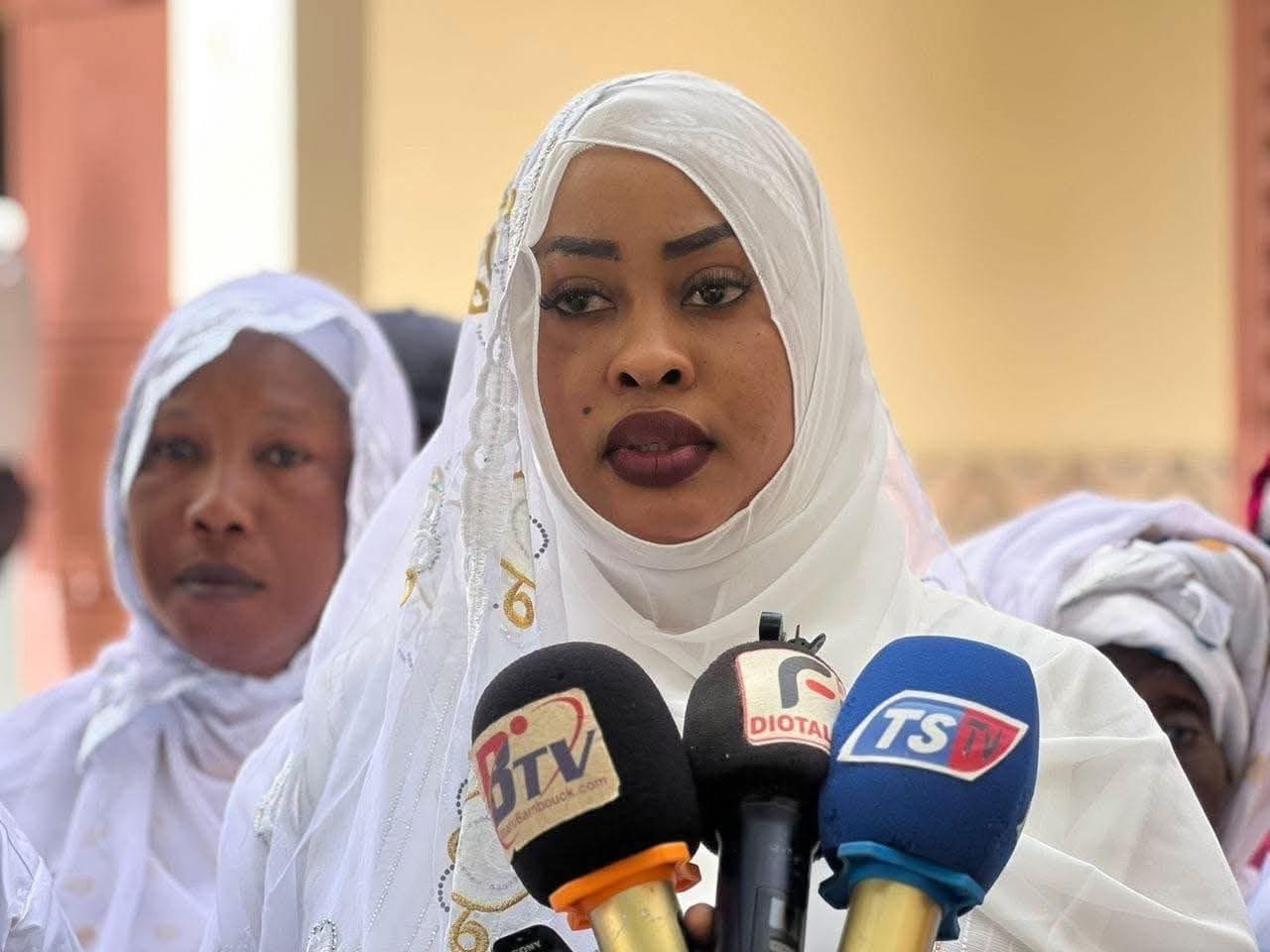 Décès de Fanta Sall : Macky Sall salue la mémoire de la défunte