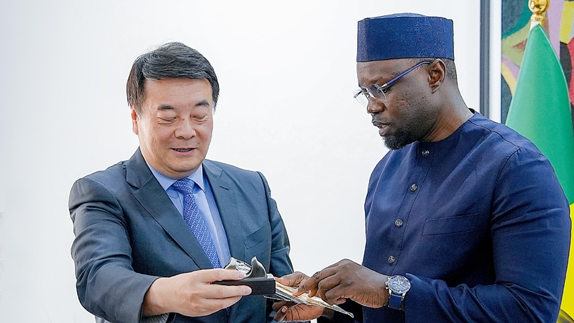 Partenariat sino-sénégalais : Sonko et l’ambassadeur Li Zhigang concrétisent le projet d’aciérie