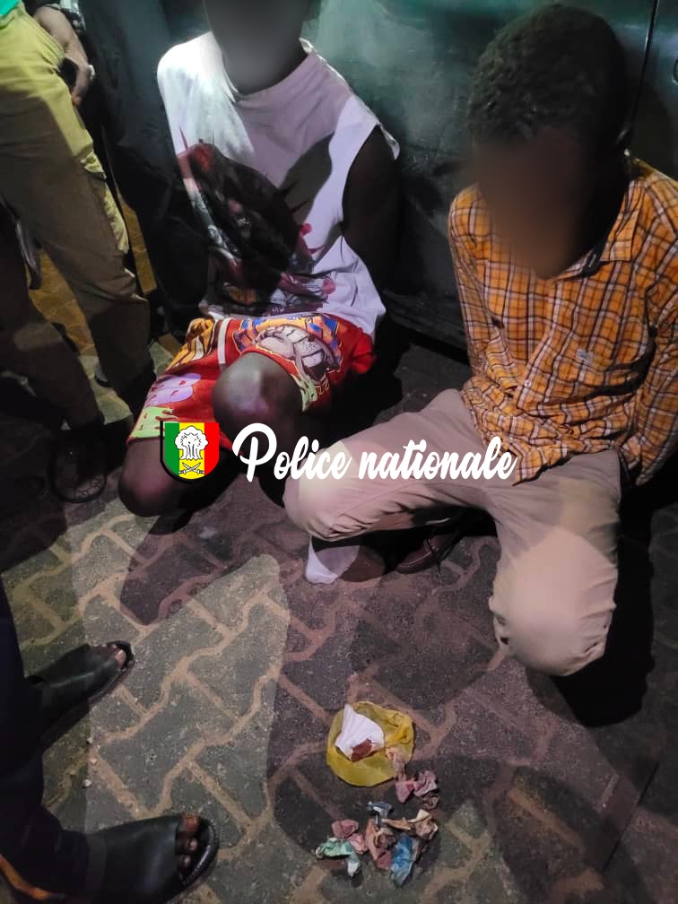 Saisie de Crack et Arrestations à Ngor : Deux Suspects Interpellés en Pleine Transaction