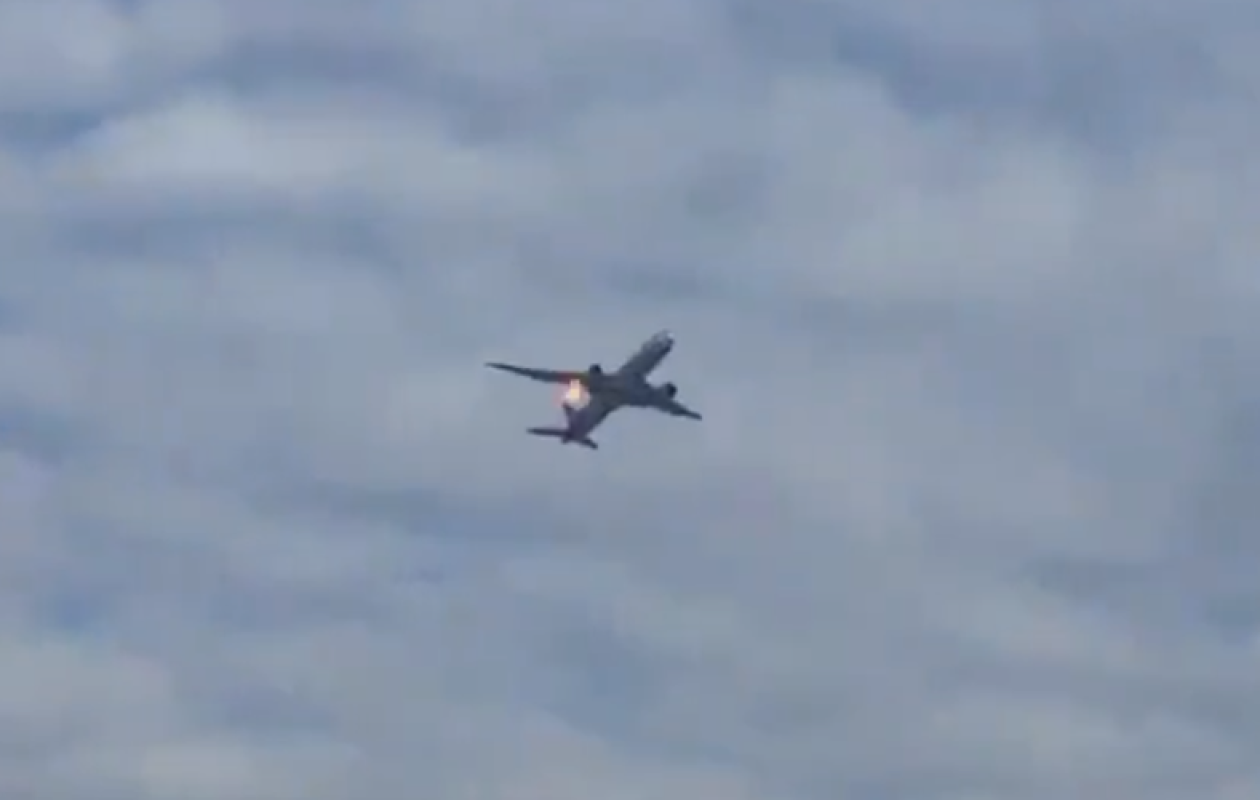 Panique à bord: Un avion prend feu en plein vol au dessus de l’Italie
