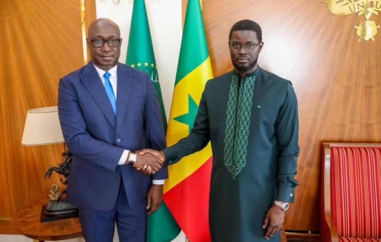 Évacué sur Dakar suite à un malaise, le premier ministre guinéen a retrouvé la santé et reçu par le Pr Diomaye
