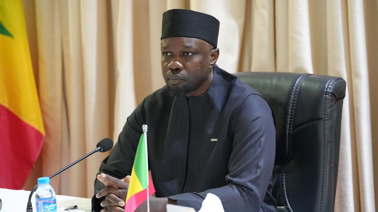 Le Premier ministre Ousmane Sonko est arrivé aux Émirats arabes unis pour une visite officielle