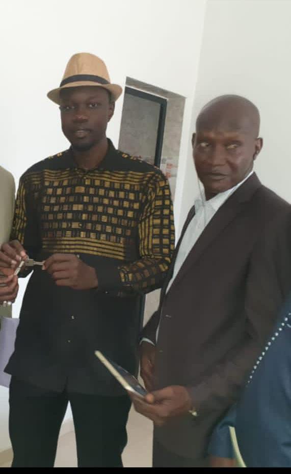 Leadership par l’exemple : Sonko applique le “Don de soi” à la tête du gouvernement (Par Magued Wade)