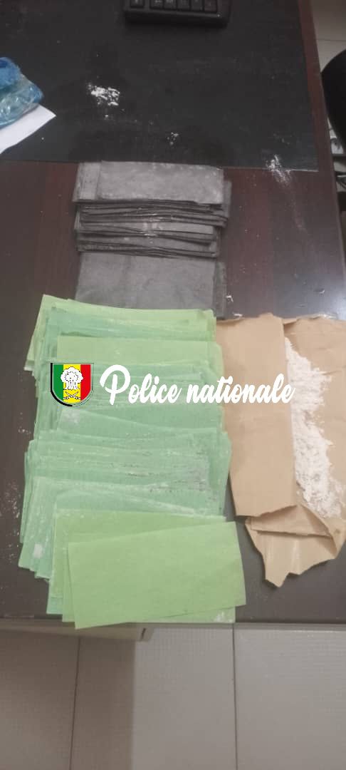 Saisie de Faux Billets et Arrestation au Sénégal : Une Opération Policière Révèle un Réseau de Contrefaçon