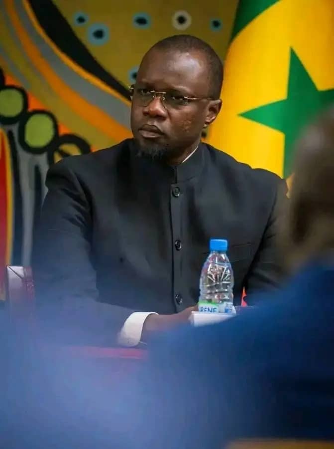 Le Premier ministre Ousmane Sonko met fin au cumul d’avantages liés aux véhicules administratifs