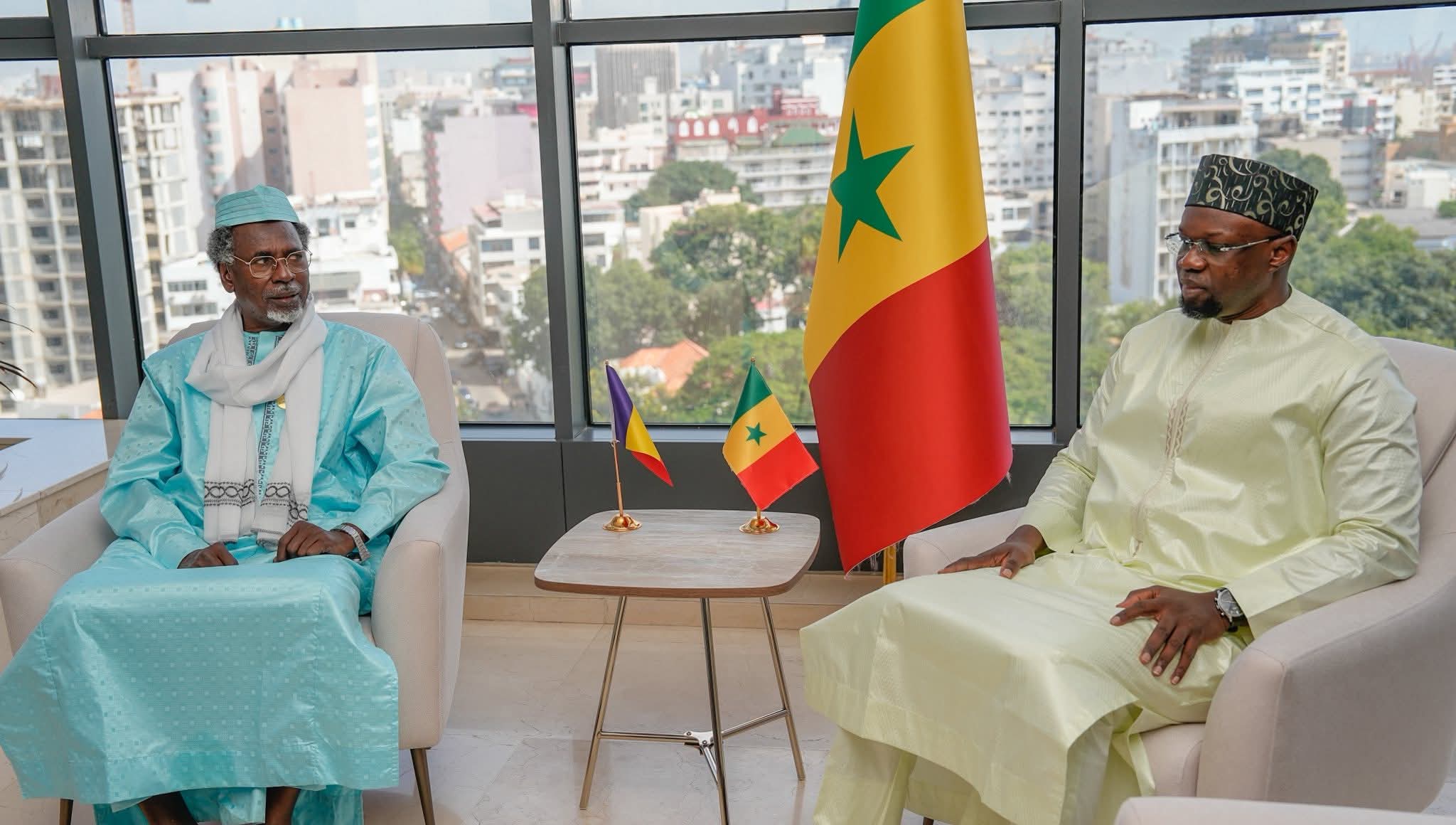 Renforcement de la coopération entre le Sénégal et le Tchad : le Premier ministre Ousmane Sonko reçoit le Dr Tom Erdimï