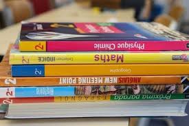 LE MINISTÈRE DE L’ÉDUCATION IMPOSE L’USAGE DES MANUELS SCOLAIRES OFFICIELS DANS LES ETABLISSEMENT PRIVEES