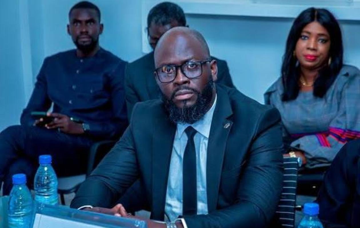 Dette publique, des milliards de FCFA trouvés dans les banques : Babo Amadou Ba dénonce des « manipulations » et des crédits secrets