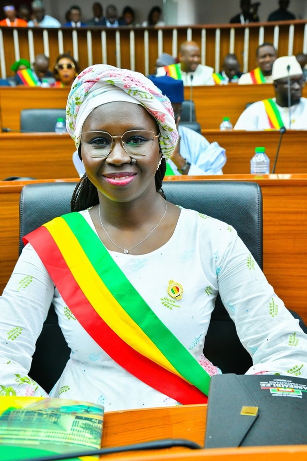 Gouvernement : la député Fatou Cissé Goudiaby de Pastef exige le limogeage du ministre Diouf et menace de bloquer son budget