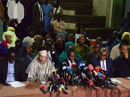 Dissolution de l&rsquo;APR: les leaders contre attaquent Sonko