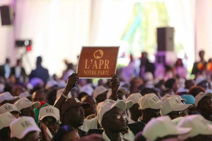 🛑Suivez en direct : la conférence de presse de l&rsquo;APR après la sortie d&rsquo;Ousmane sonko