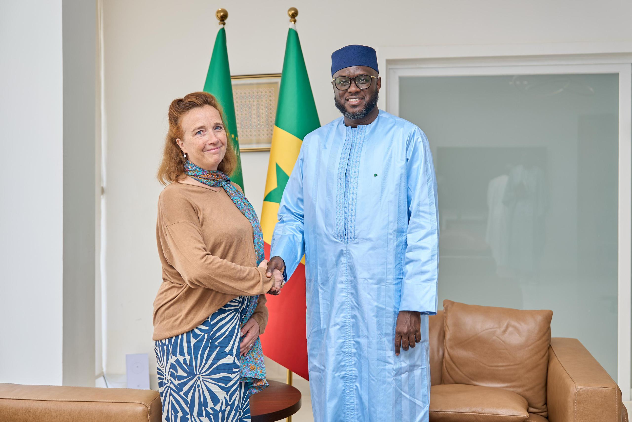 Diplomatie parlementaire : El Malick Ndiaye reçoit les ambassadrices de Colombie et de Finlande