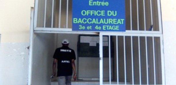Heurts à l&rsquo;Ucad : l&rsquo;Office du bac saccagée et les véhicules incendiés