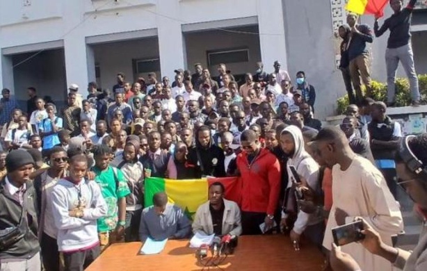 UCAD : les étudiants prévoient une marche du campus jusqu’au Palais (communiqué)