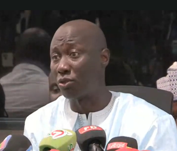 Diffamation : 1 milliard de FCFA réclamé à Dame Mbodj, procès renvoyés
