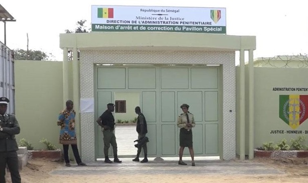 Affaire des deux téléphones : le directeur du Pavillon spécial muté à Nioro du Rip