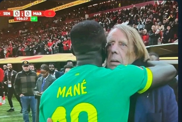 Finale CAN : l’échange décisif entre Sadio Mané et Claude Le Roy