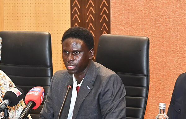 Comment peut-on comprendre le « Recrutement » de Professeurs sénégalais en Guinée ? ( Par Meissa Diakhaté, Enseignant Chercheur )