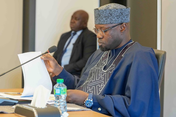 Surfacturations et marchés publics irréguliers : ce que le gouvernement d’Ousmane Sonko a découvert