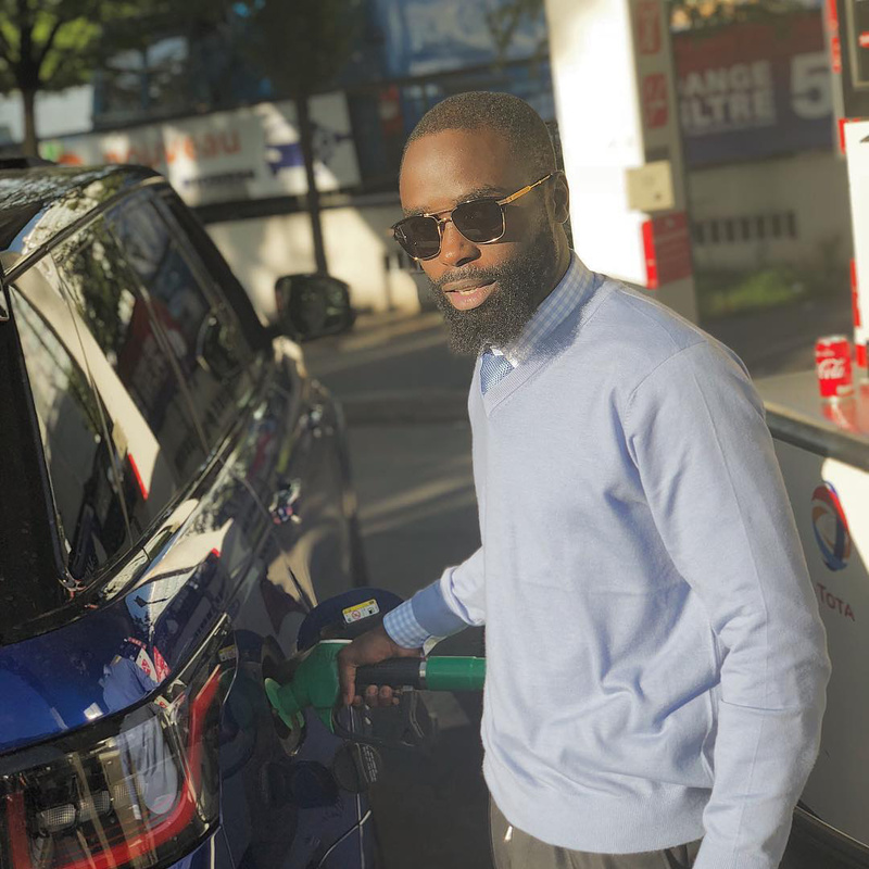 Poursuivi par Dame Amar pour retrait frauduleux de plus de …15000 euros sur son compte, chantage etc… , le fils d’Idrissa Seck (Pape Abdoulaye) encore arrêté