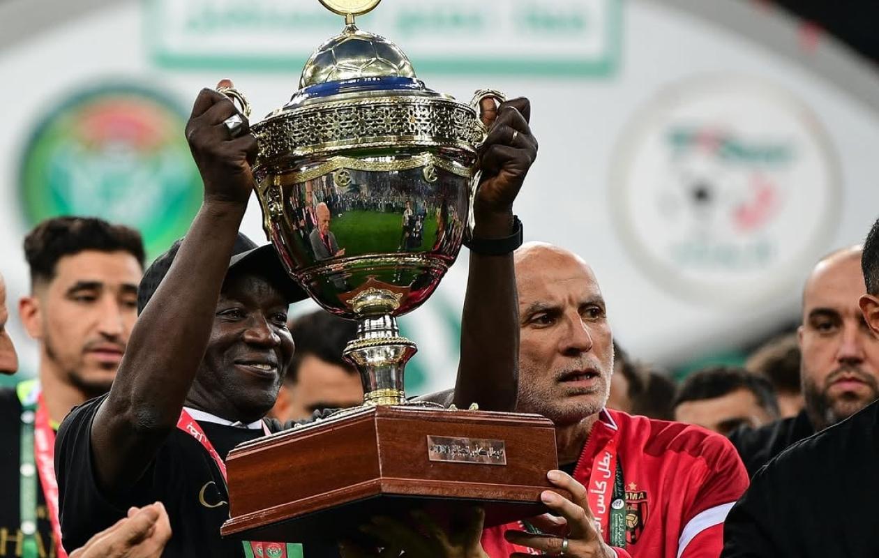 Limogé par TP Mazembe – Lamine Ndiaye offre la « décima » à l&rsquo;USM Alger, un doublé historique en mire