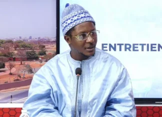 Urgent: Le député Cheikh Bara Ndiaye échappe à une arrestation devant l’Assemblée nationale