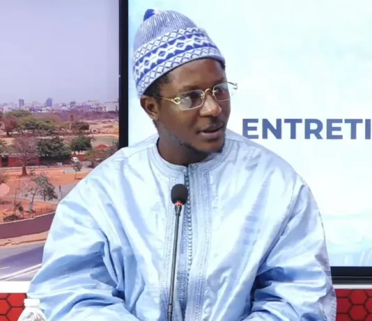 Urgent: Le député Cheikh Bara Ndiaye échappe à une arrestation devant l’Assemblée nationale