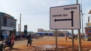 Bras de fer à la frontière Est : Choc et émeute à Koussan après le refoulement de familles sénégalo-maliennes