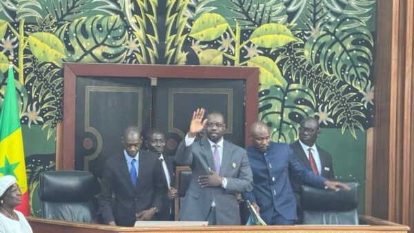 Sénégal : l’Assemblée nationale adopte sans surprise la proposition de révision constitutionnelle