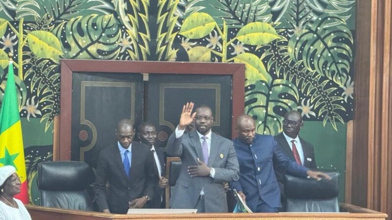 Sénégal : l’Assemblée nationale adopte sans surprise la proposition de révision constitutionnelle