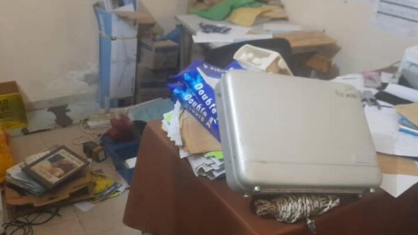 Boutoute : Le bloc administratif du CEM cambriolé