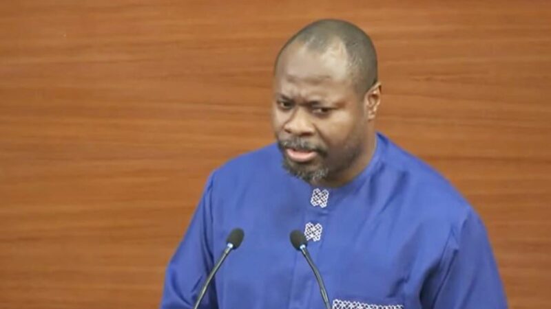 Assemblée : Guy Marius Sagna secoue l&rsquo;hémicycle et interpelle Diomaye sur la diplomatie, la CEDEAO et le social