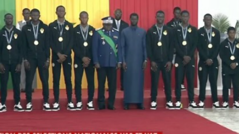 Palais de la République : les champions d&rsquo;Afrique U17 et U15 célébrés et récompensés par l&rsquo;État